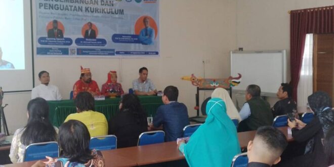 Prodi MPBI PPs UPR Menggelar Workshop Pengembangan dan Penguatan Kurikulum