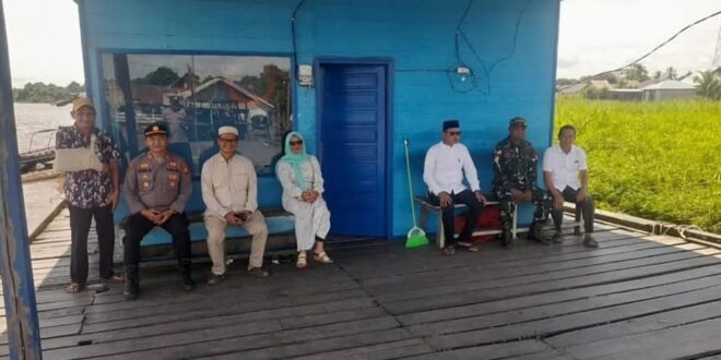 Lewat ‘Minggu Kasih’, Kapolsek Karau Kuala Ingatkan Warga Pentingnya Keselamatan di Sungai