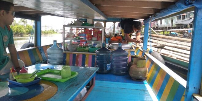 Kuliner Terapung Sungai Barito, Gado-Gado dan Soto Banjar Kelotok jadi Favorit Warga