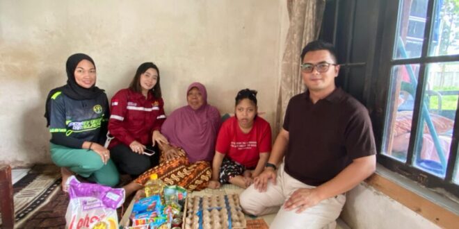 Relawan HKT dan Bengkel Las Karya Indah Mengetuk Sunyi Kemiskinan di Palangka Raya