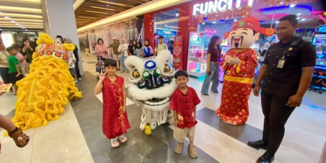 Imlek 2026 Menggema! Barong Sai di Duta Mall Palangka Raya Hipnotis Antusiasme Warga