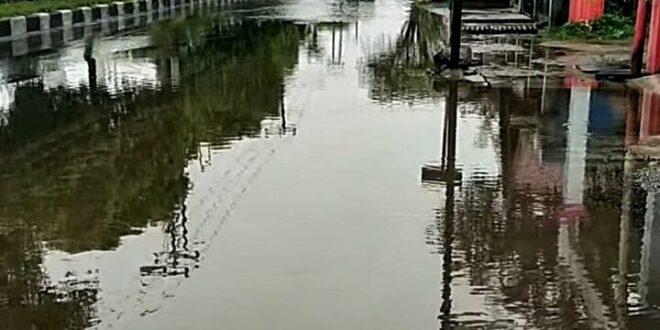 Jalan Raya Galaxy Palangka Raya jadi Langganan Banjir, Warga Minta Pemerintah Turun Tangan