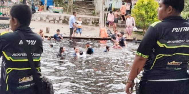 Pengunjung Membludak, Relawan HKT jadi Penjaga Keselamatan di Bukit Tangkiling